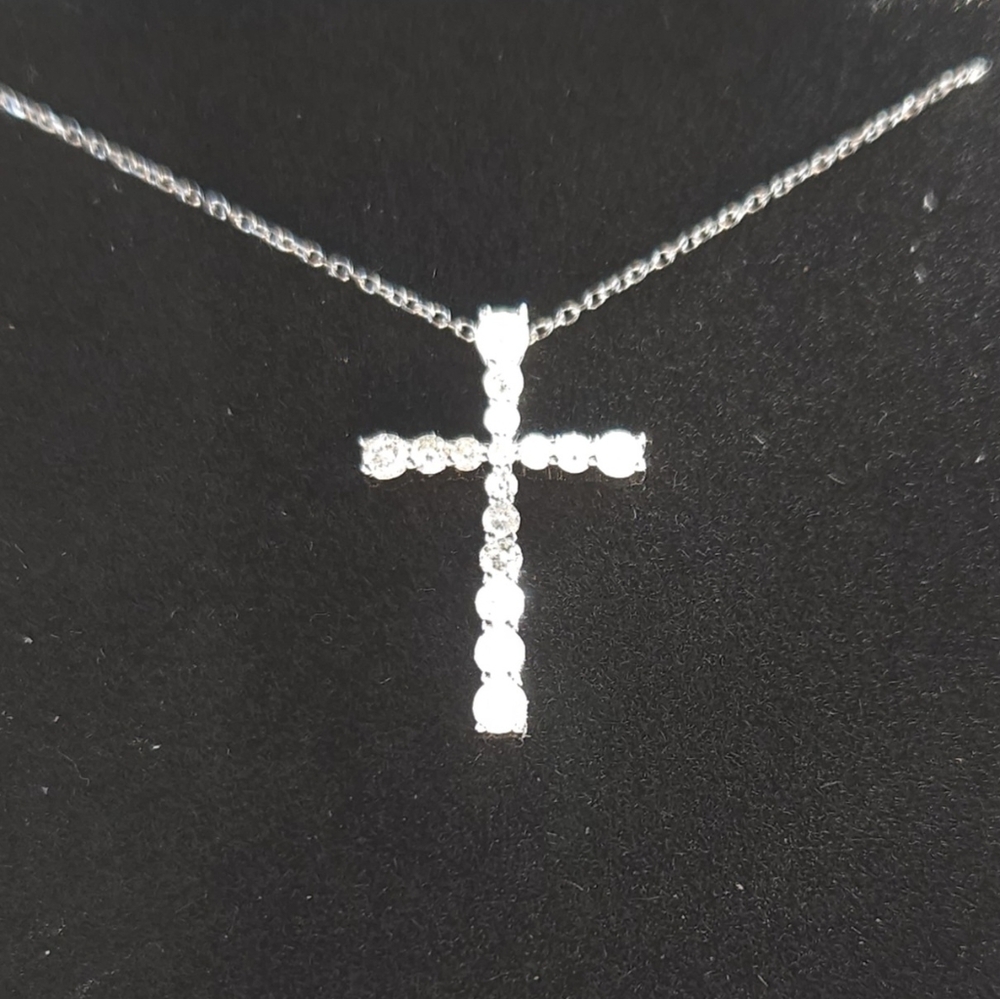 1/2 CTTW HI/I2 CROSS NECKLACE 14WG 16" w/ 2" extension ✝️ ❤️